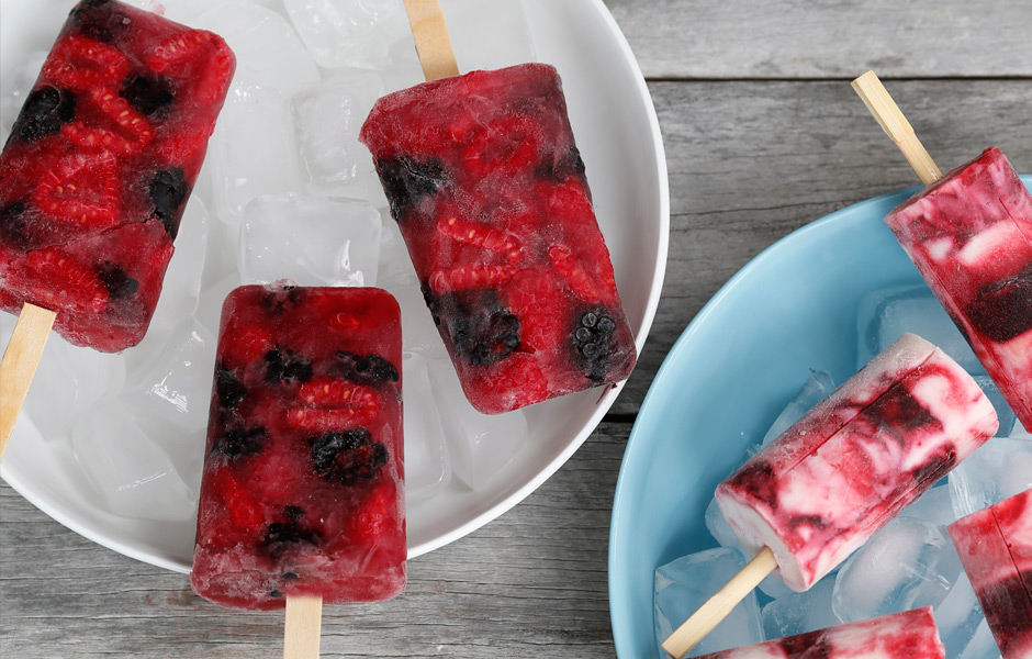 Raspberry-and-blackberry-icy-pops