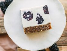 No-Bake Fresh Blackberry and Vanilla Cheesecake